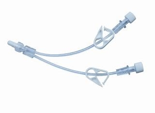 Tubería intravenosa del conector del intravenoso de la abrazadera del rodillo filtro de 0,2 micrones