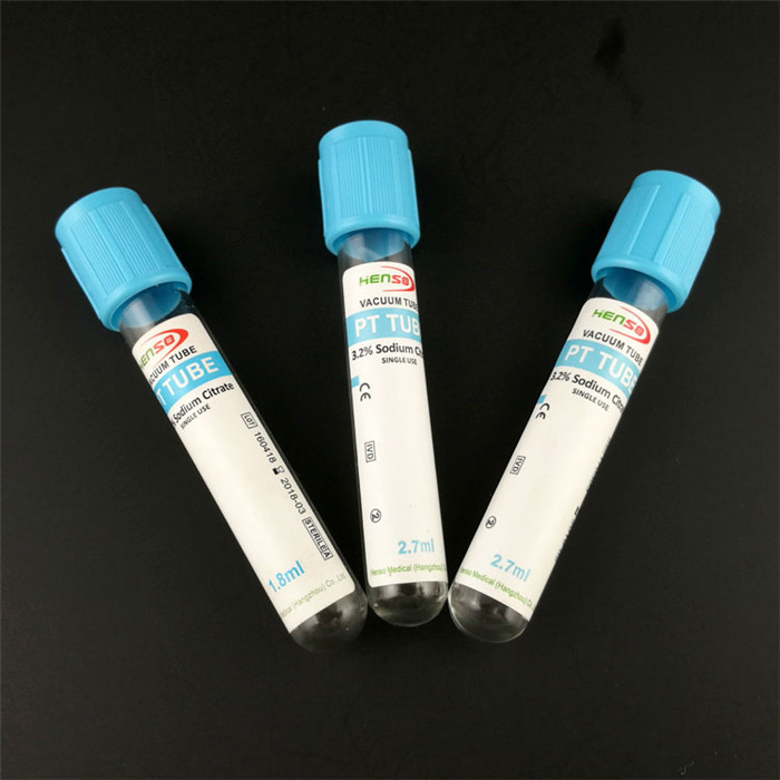 El sodio del anticoagulante trata con citrato el frasco superior azul de la colección de los tubos